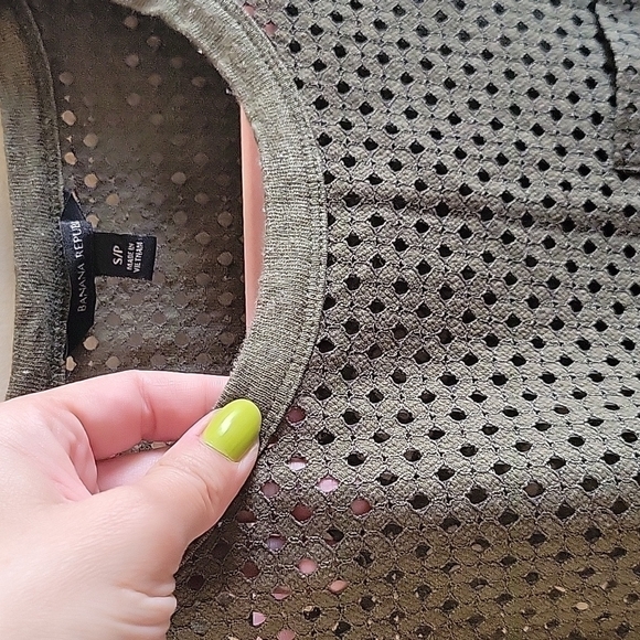 BANANA REPUBLIC Mesh Tank Top S/P - Picture 4 of 5